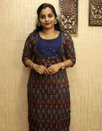 Pochampully Cotton Slitted Kurti (Navy Blue)