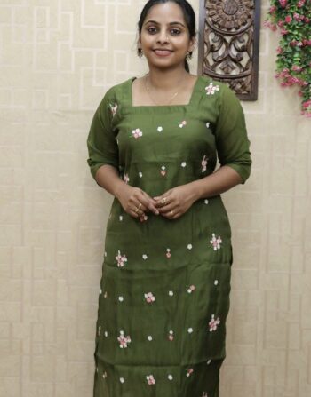 Mul Chanderi Side Slit Kurti (Gram Green)