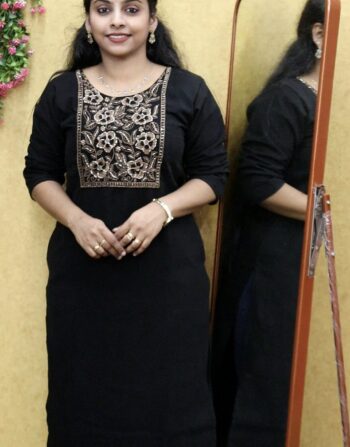 Georgette Partywear Slit Kurti (Black)